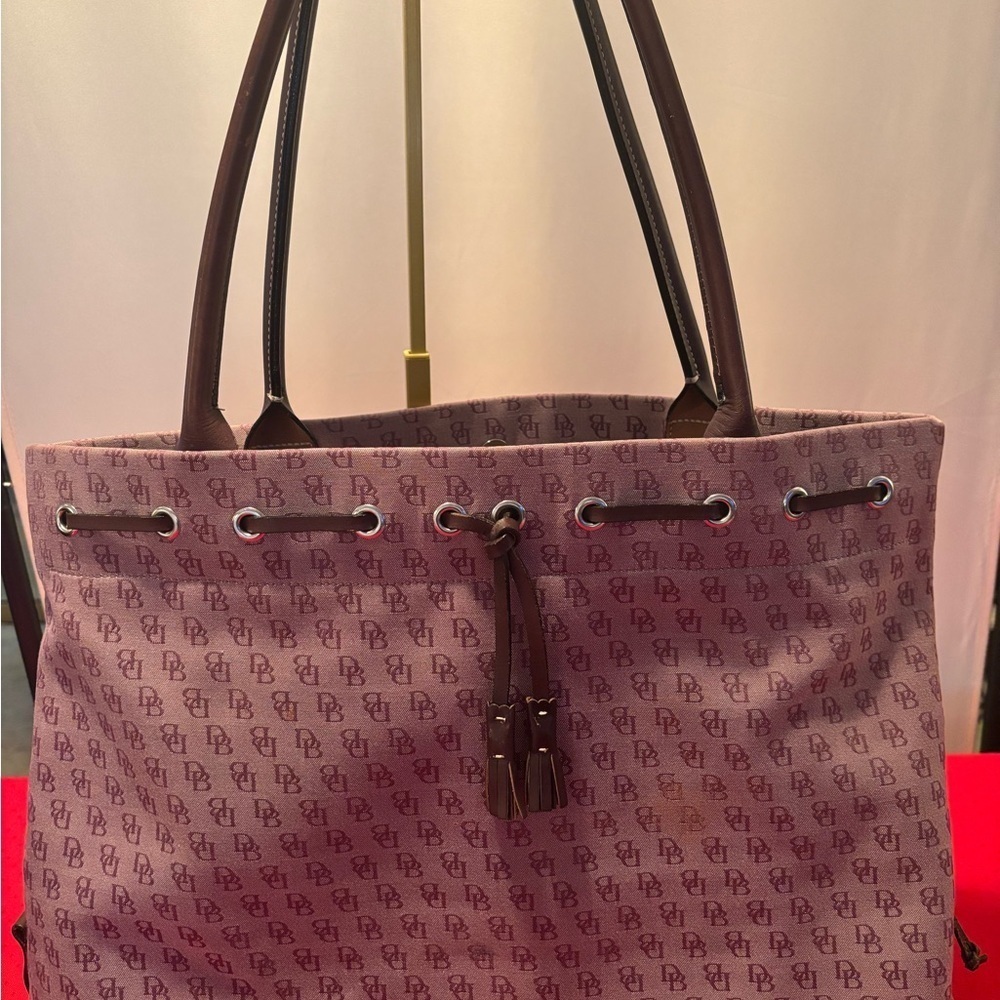 Dooney & Bourke
Vintage
Brown
Tote Bag